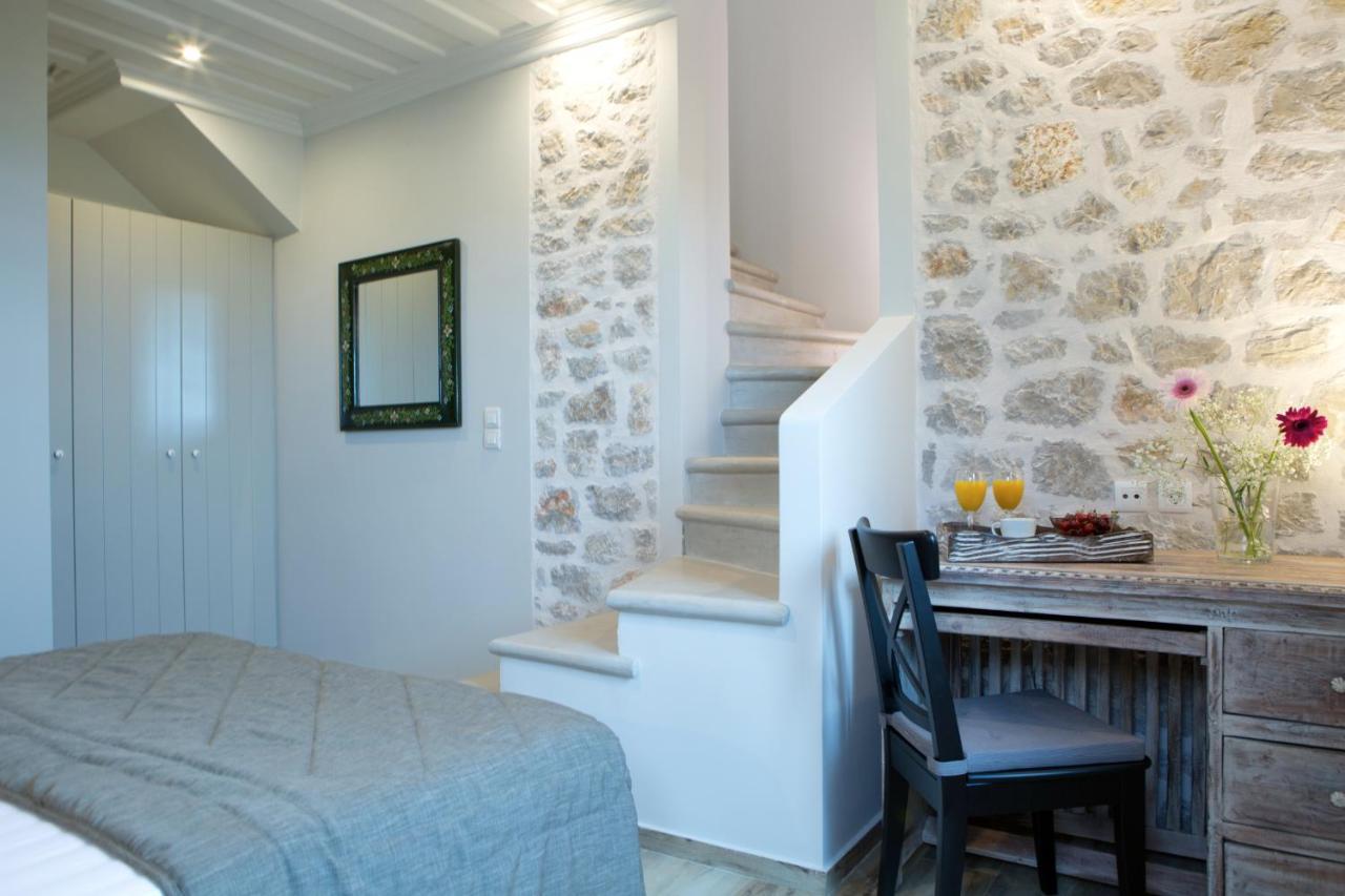 Acquaterra Villas Tsoukalades Exterior photo