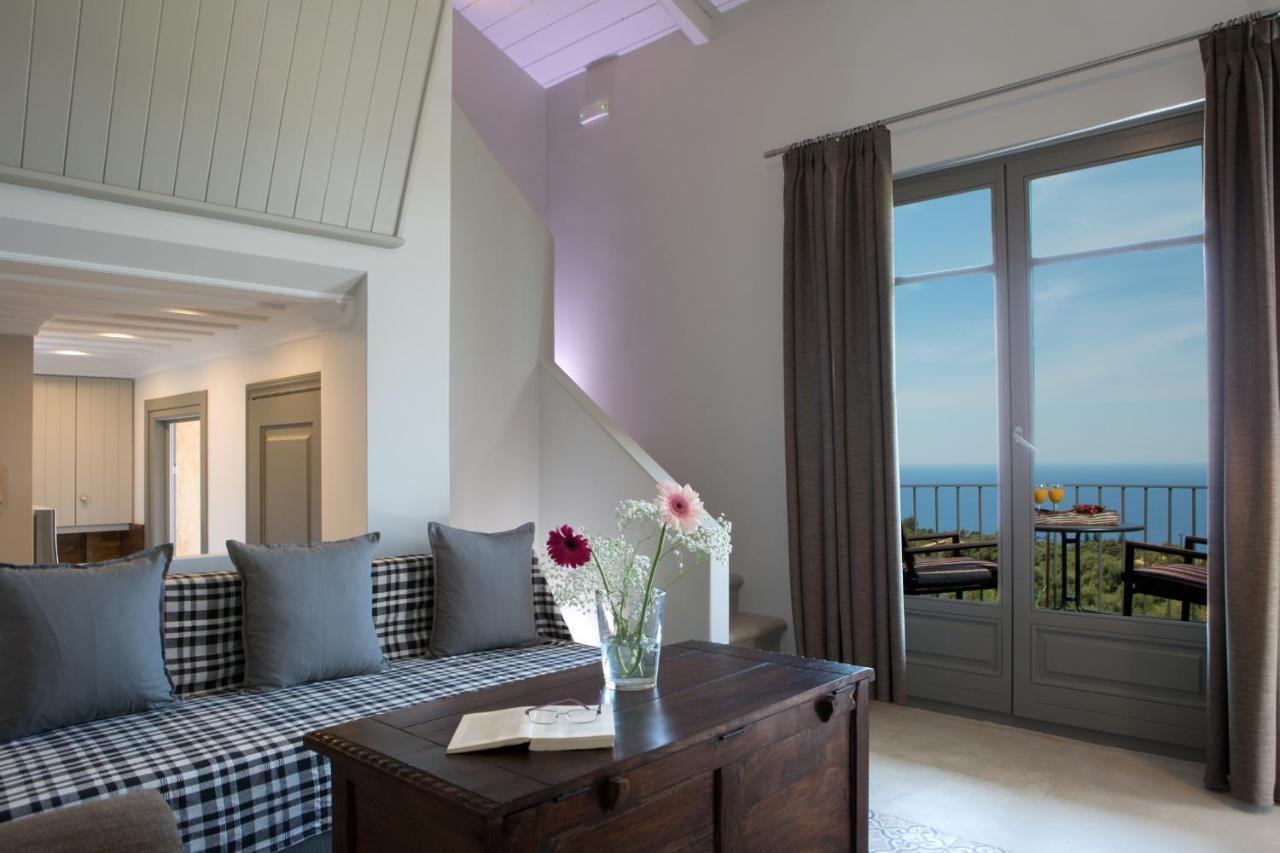 Acquaterra Villas Tsoukalades Exterior photo