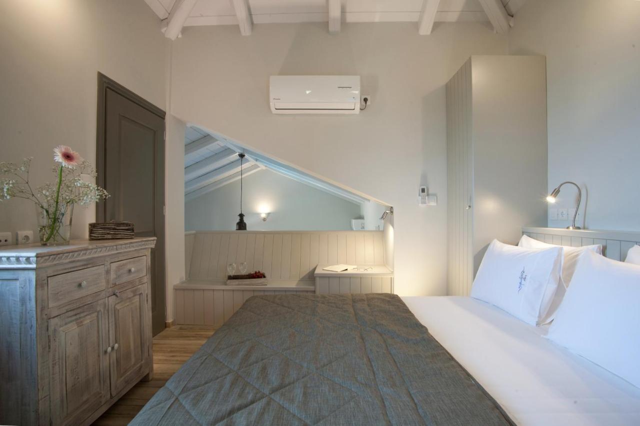 Acquaterra Villas Tsoukalades Exterior photo