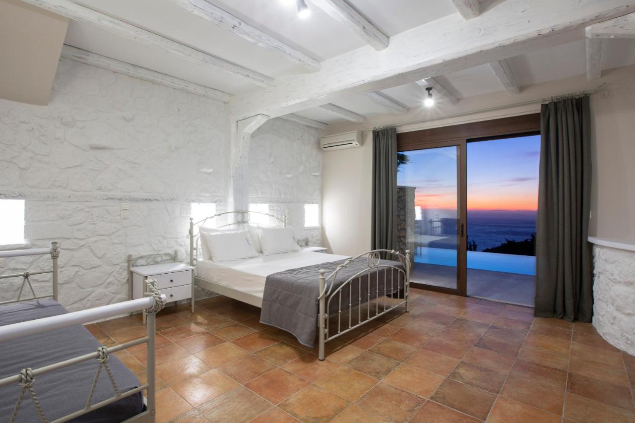 Acquaterra Villas Tsoukalades Exterior photo